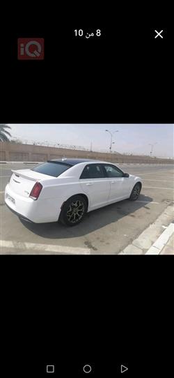 کرایسلەر 300